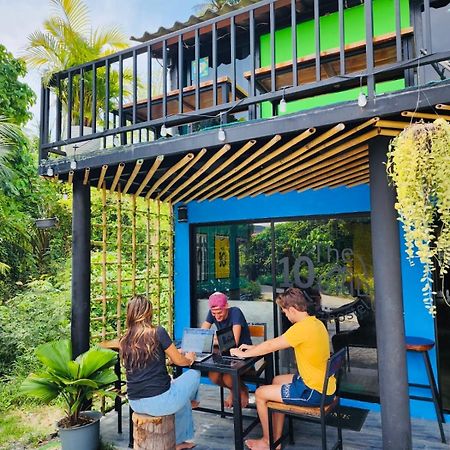 The 10 Club Hostel Thong Sala Buitenkant foto