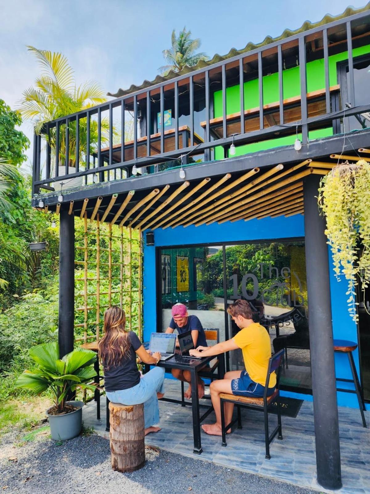 The 10 Club Hostel Thong Sala Buitenkant foto